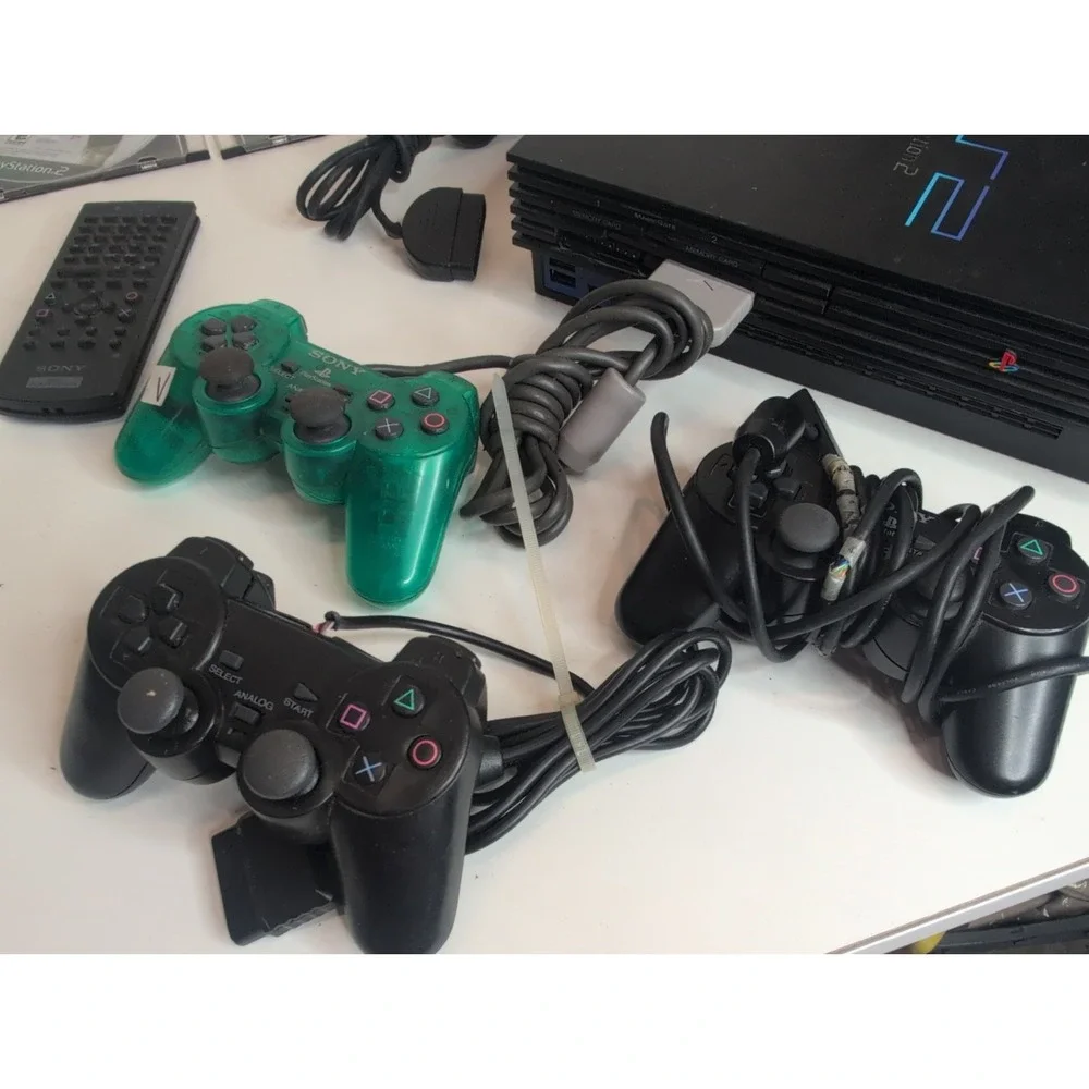 Sony PlayStation 2 PS2 Fat Black Console SCPH-30001 + Contollers, Box & Games